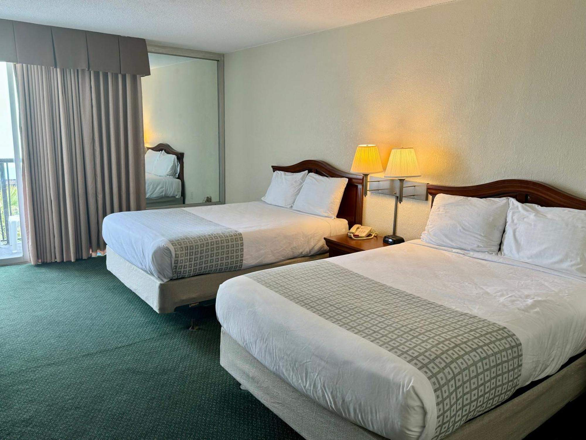 Boardwalk Beach Resort Миртл-Бич Экстерьер фото