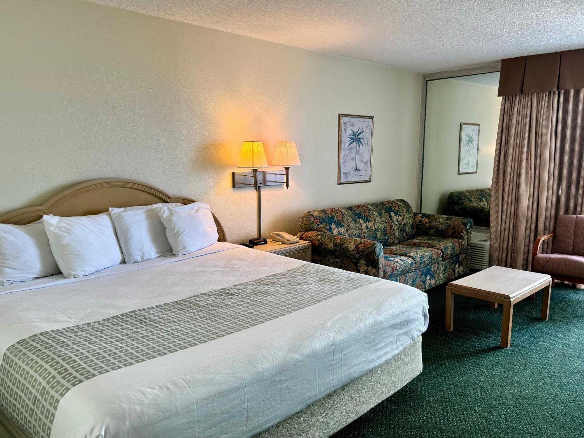 Boardwalk Beach Resort Миртл-Бич Экстерьер фото